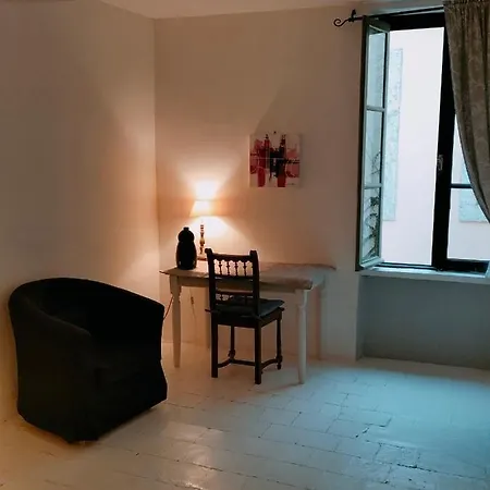 La Eugenie Bed & Breakfast *